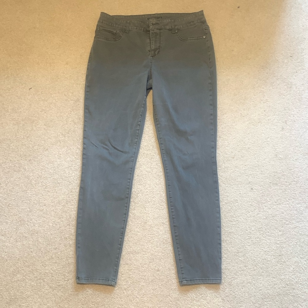 Gray Maurice’s Brand gray jeans in size Large regular length